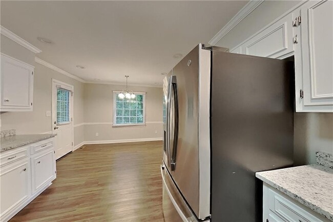 Building Photo - 2052 Sumter Ct