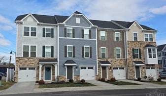 Building Photo - 13 Wentworth Ln