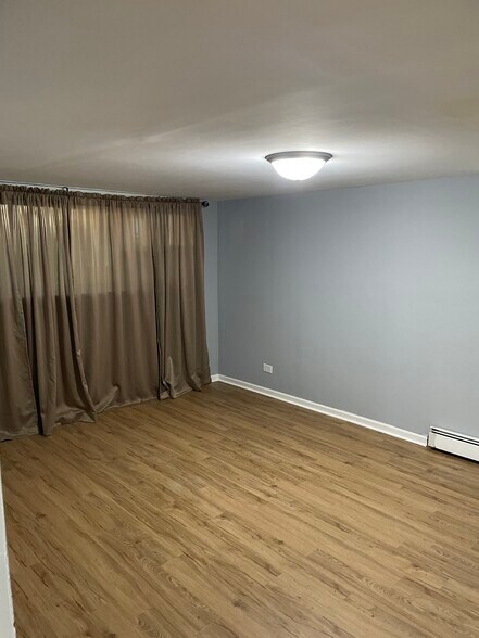 Building Photo - 12018 S Union Ave