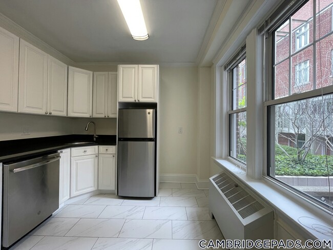 Primary Photo - 24 Chauncy St