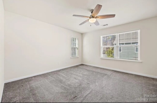 Building Photo - 12224 Whiteside Dr