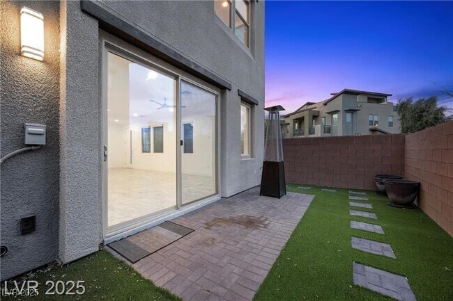 Building Photo - 11325 Gravitation Dr