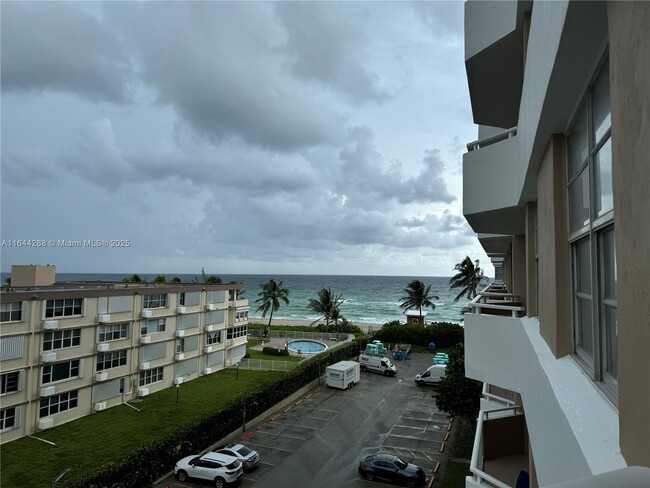 Building Photo - 1950 S Ocean Dr