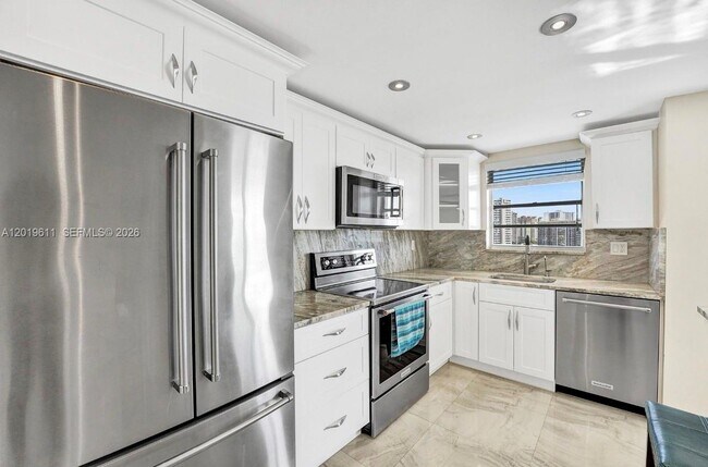 Building Photo - 137 Golden Isles Dr