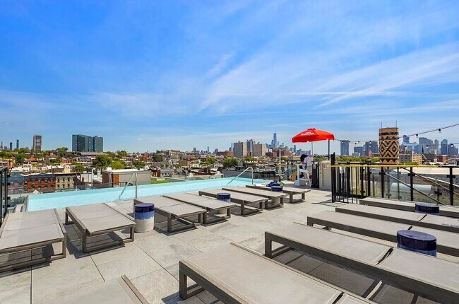 Building Photo - 720 Clinton St