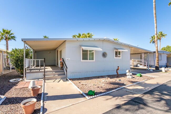 Building Photo - Remodeled 2-Bedroom, 2-Bath Home in Gated ...