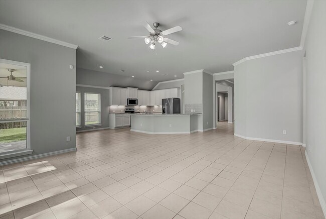 Building Photo - 285 Rd 66121