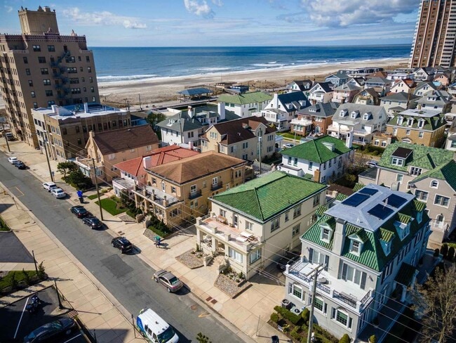 Building Photo - 102 S Raleigh Ave