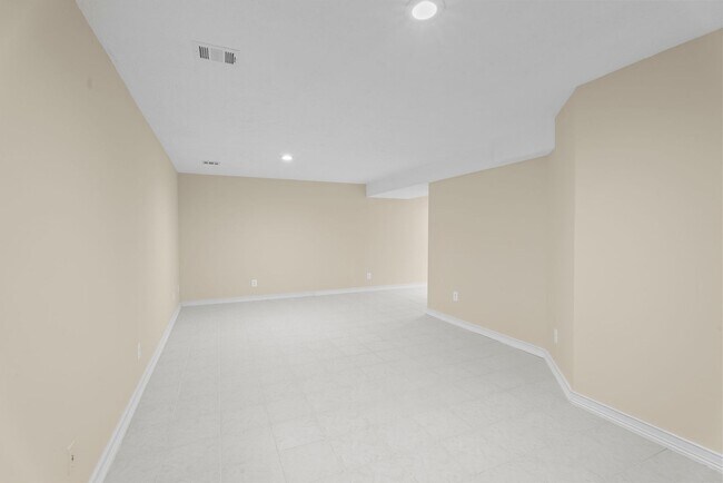 Building Photo - Move-In Ready Home in Prime Springfield Lo...