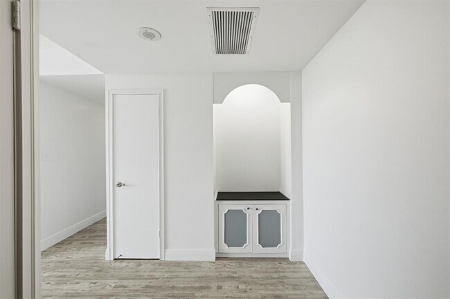 Building Photo - 1801 Lavaca St