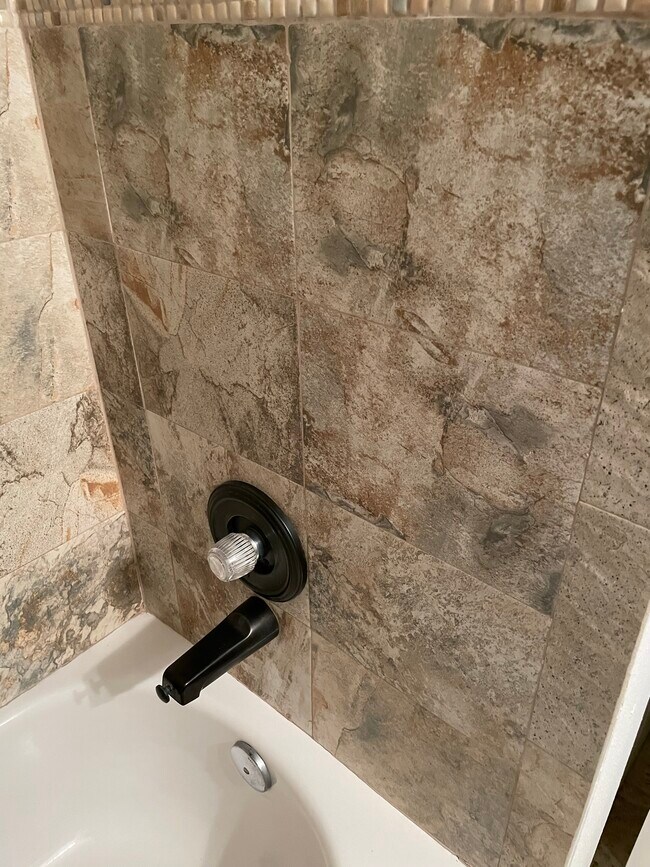 Main bath - 12303 Harbour Pointe Blvd