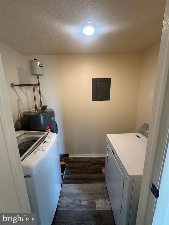 Building Photo - 550 Heather Ridge Dr