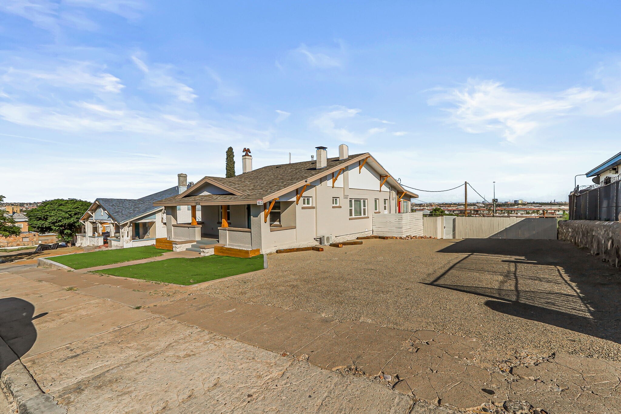 Front of the house - 1806 Arizona Ave