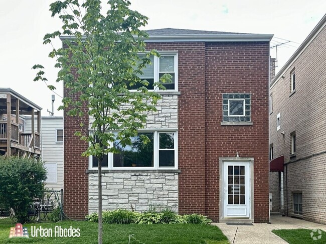 Building Photo - 2707 W Berwyn Ave