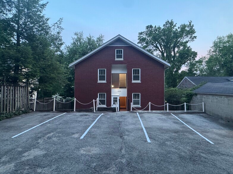 Rear entry to all units + dedicated parking - 1333 Castlewood Ave