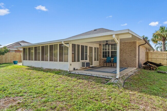 Building Photo - 7613 Marthas Way