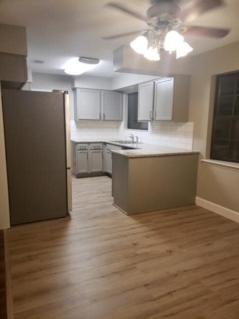 Building Photo - 520 Maple Ave