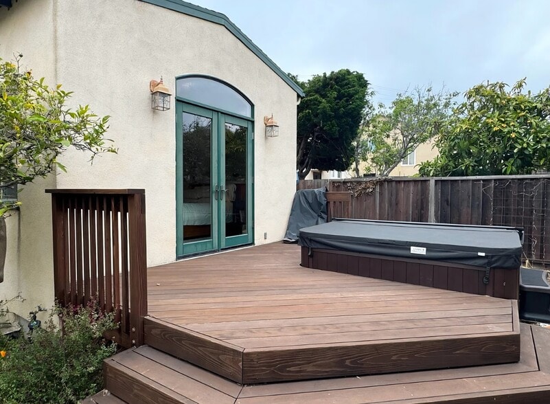 Building Photo - 6746 Cutting Blvd