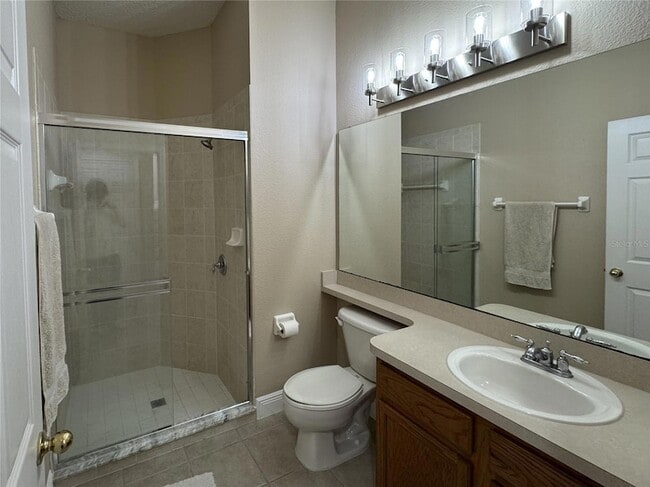 Building Photo - 5040 Walnut Ridge Dr