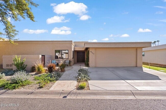 Building Photo - 8175 E Del Cuarzo Dr
