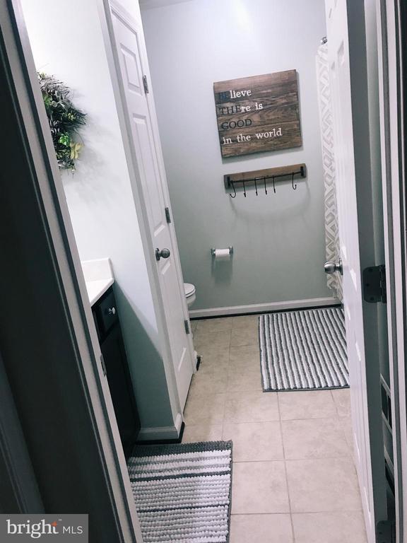 Building Photo - 7806 River Rock Way