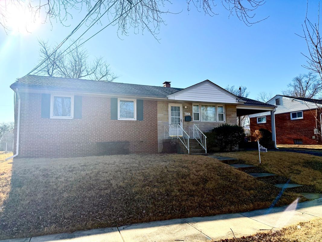 Building Photo - 6525 Kenova St