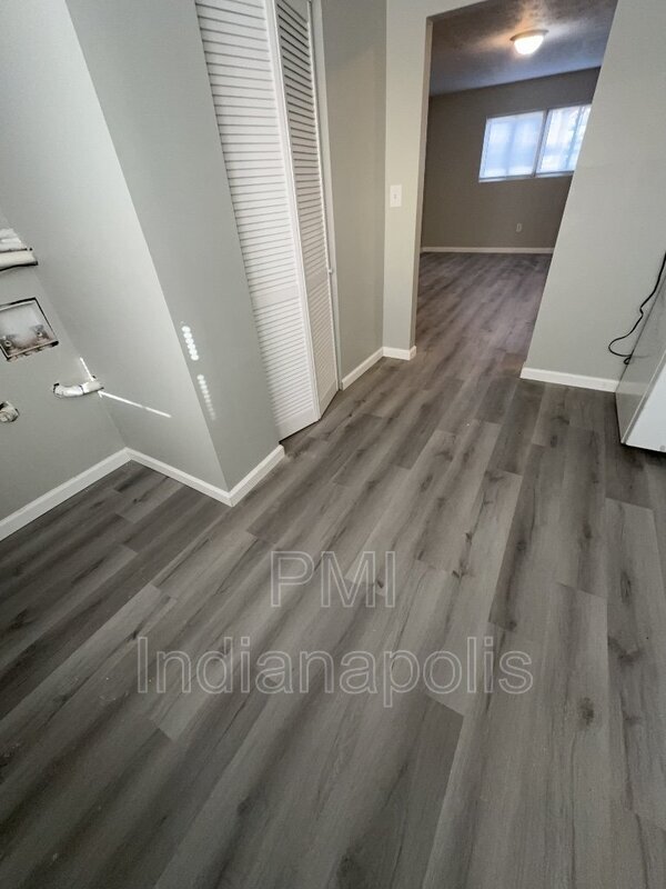 Building Photo - 6234 Eastridge Dr