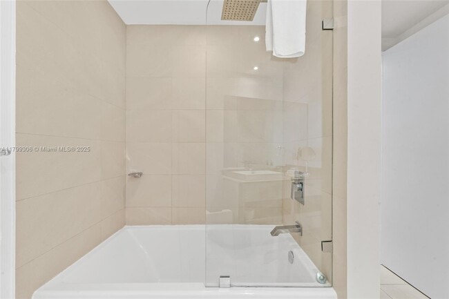 Building Photo - 4111 S Ocean Dr