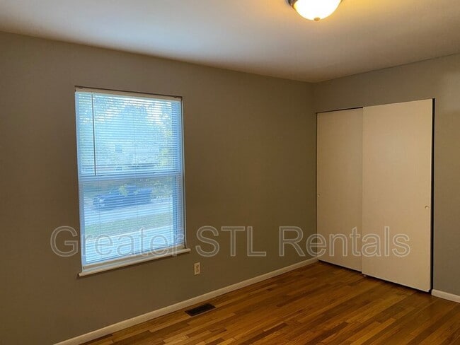 Building Photo - 2281 Campus Dr