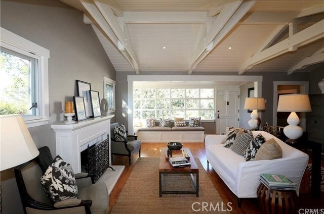 Building Photo - 555 Bluebird Canyon Dr
