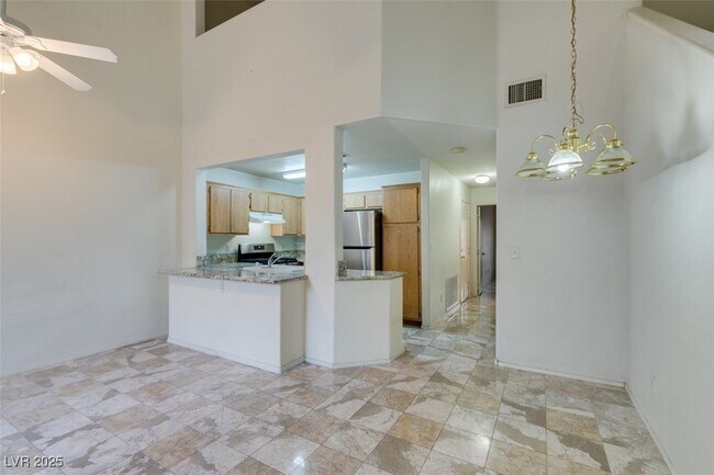 Building Photo - 48 Belle Essence Ave