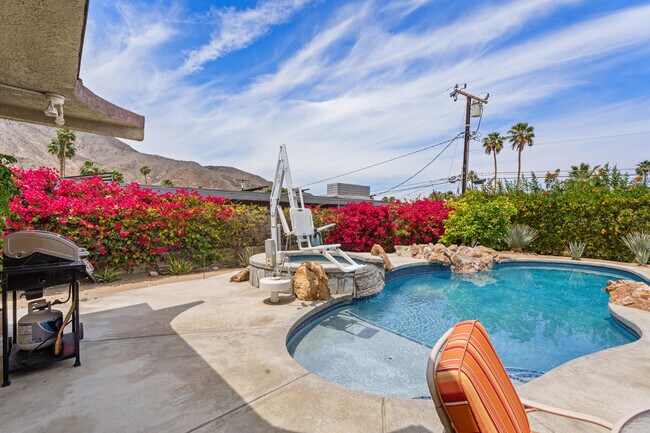 Building Photo - 72596 Beavertail St