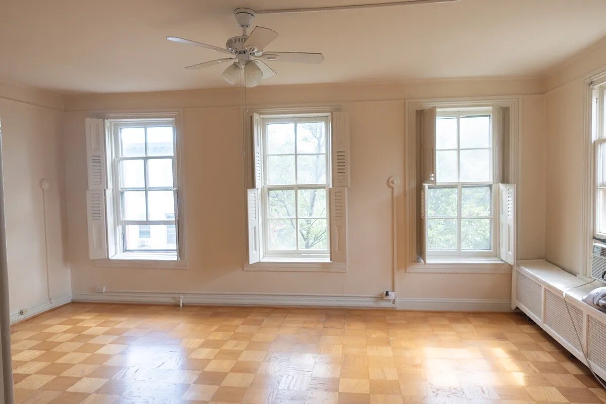 Building Photo - 246 W Lanvale St