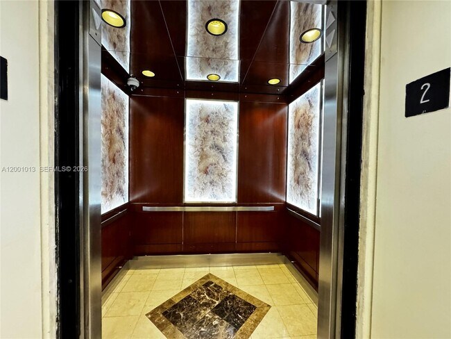 Building Photo - 18151 NE 31st Ct