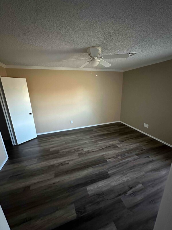 Building Photo - 9224 W 1st St