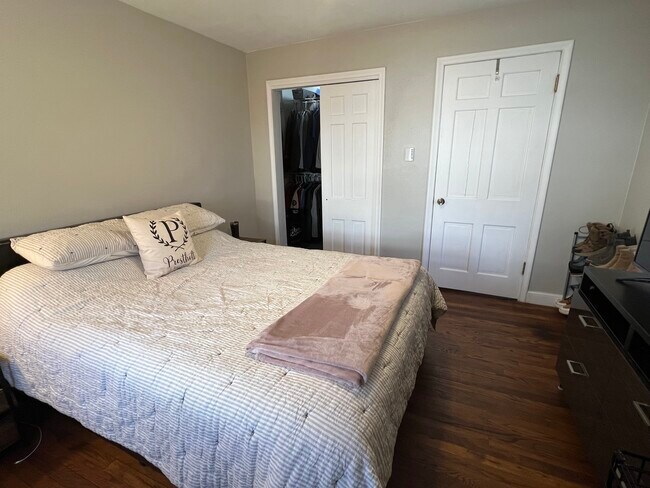 bedroom 1 - 1314 Lincoln Way