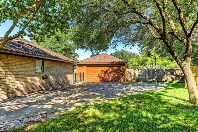 Building Photo - 11507 Wolf Run Ln