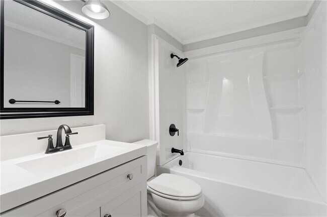 Building Photo - 119 McBee St