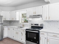 Building Photo - Updated 3-Bedroom Home with Spacious Yard in Hainesport