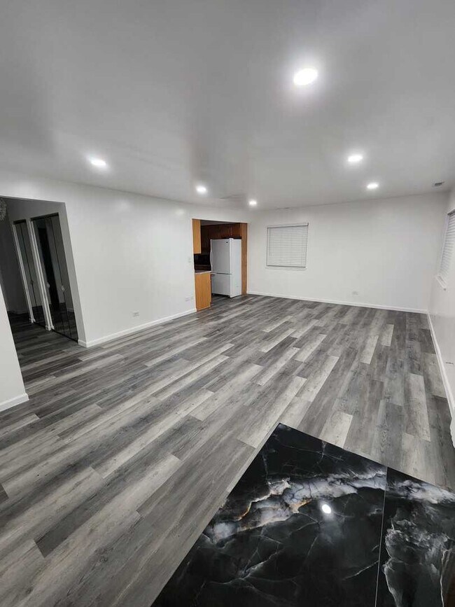 Building Photo - 1781 Algonquin Rd