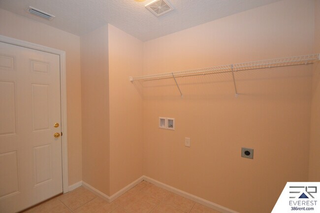 Building Photo - 38 Russo Dr