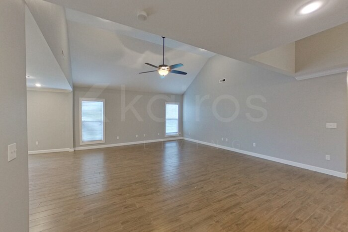 Building Photo - 107 Kamarie Ln