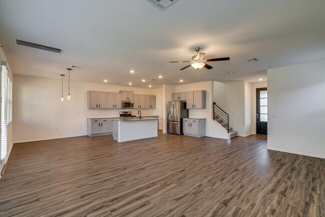 Building Photo - 1107 Diggy Dr