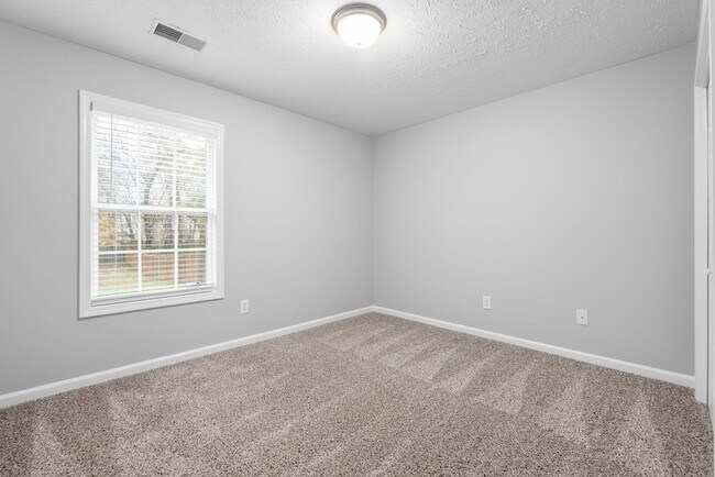 Building Photo - 1626 Autumn Dr