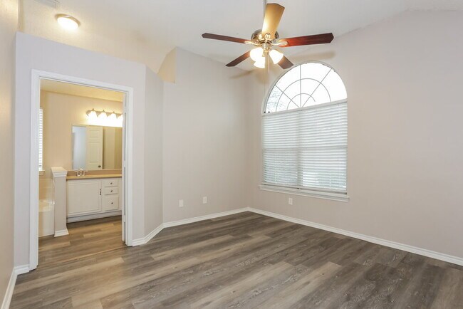 Building Photo - 208 Chamblin Dr