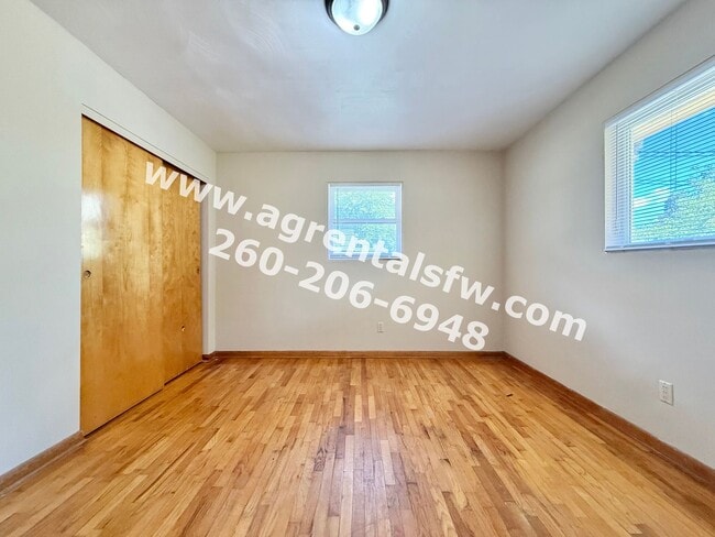 Building Photo - 3 bedroom House