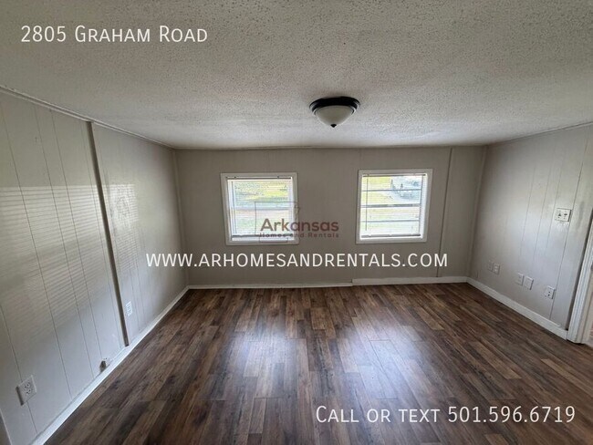 Building Photo - 2805 Graham Rd