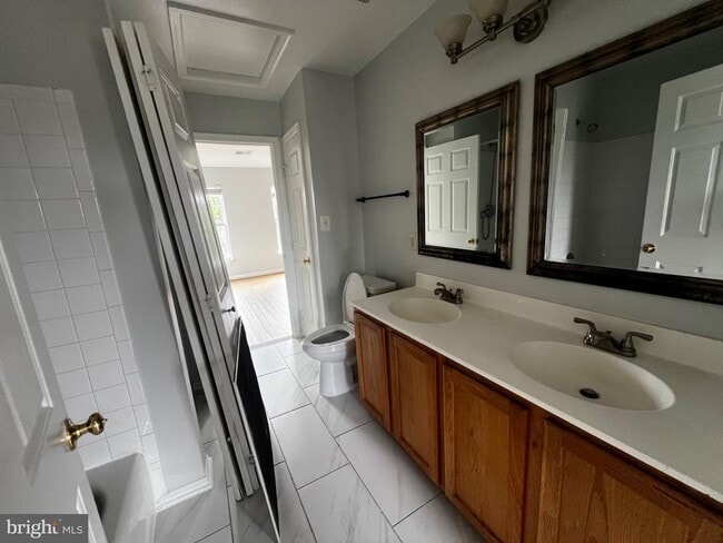 Building Photo - 44211 Litchfield Terrace