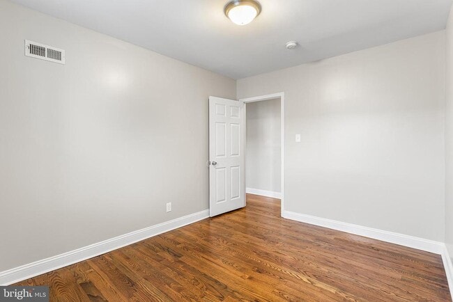 Building Photo - 518 S 56th St