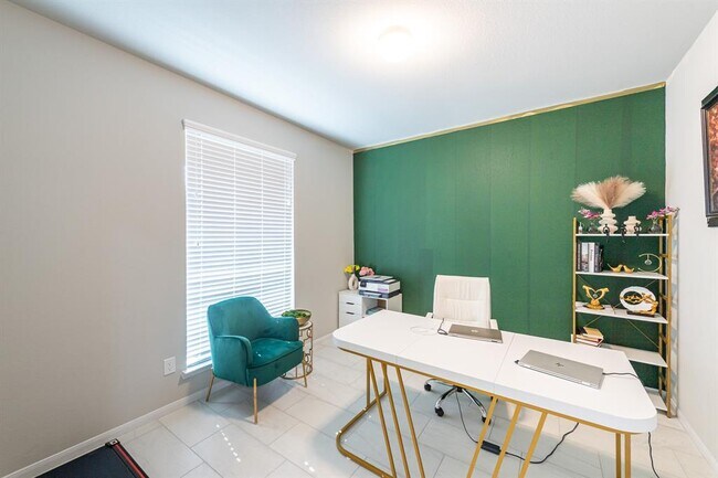 Building Photo - 4519 Hronas Dr